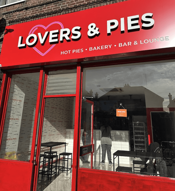 Lovers and Pies Shop